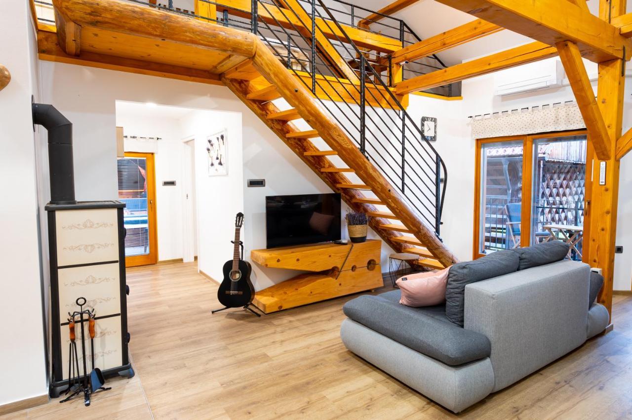 מוזירייה House "Hisca" With Private Terrace, Bbq, Fireplace, Sauna, Hot Tub מראה חיצוני תמונה