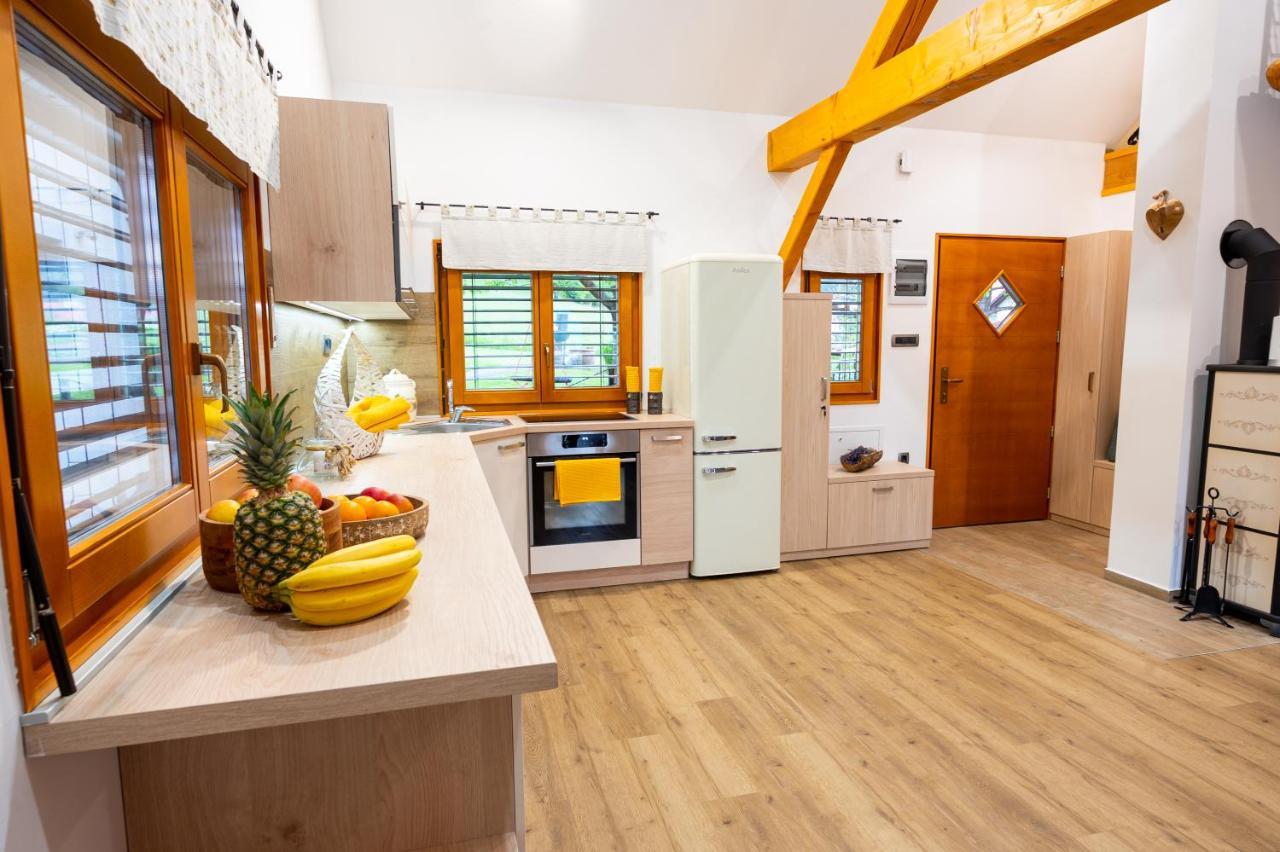 מוזירייה House "Hisca" With Private Terrace, Bbq, Fireplace, Sauna, Hot Tub מראה חיצוני תמונה